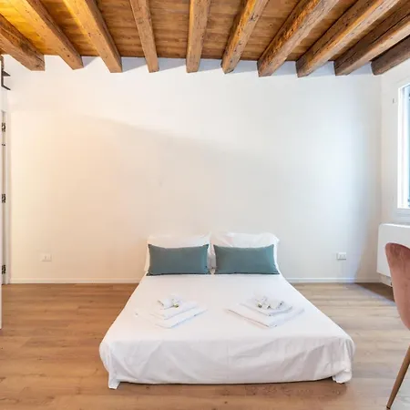 Palazzina Schiavoni By Sarlux *