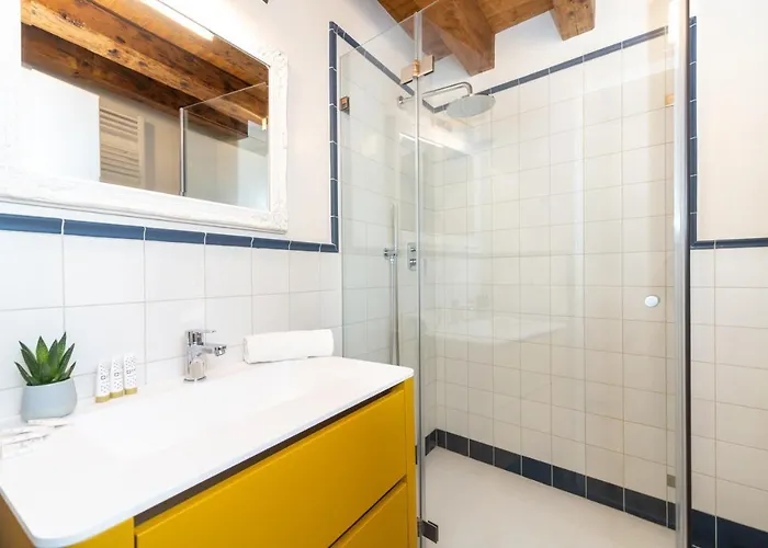 Palazzina Schiavoni By Sarlux *