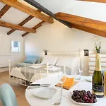 Palazzina Schiavoni By Sarlux *