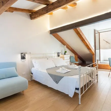 Palazzina Schiavoni Apartment *